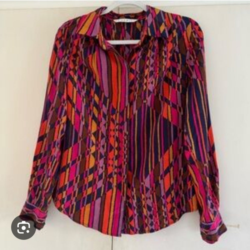 New Trina Turk silk shirt Gently Used Size 6